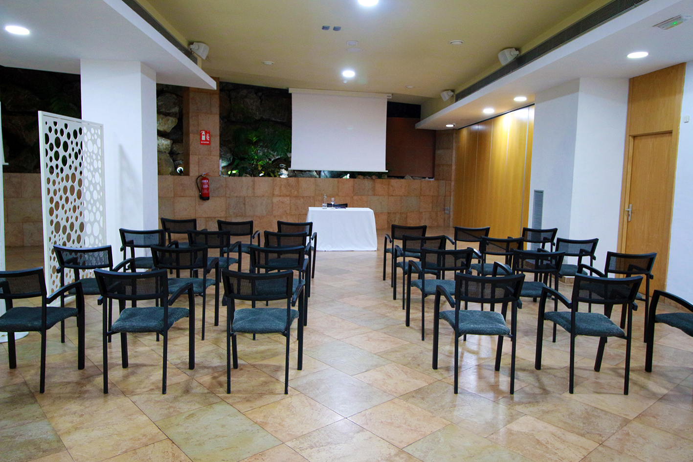 005_alta_senatoráguilas Salón Noelia.JPG